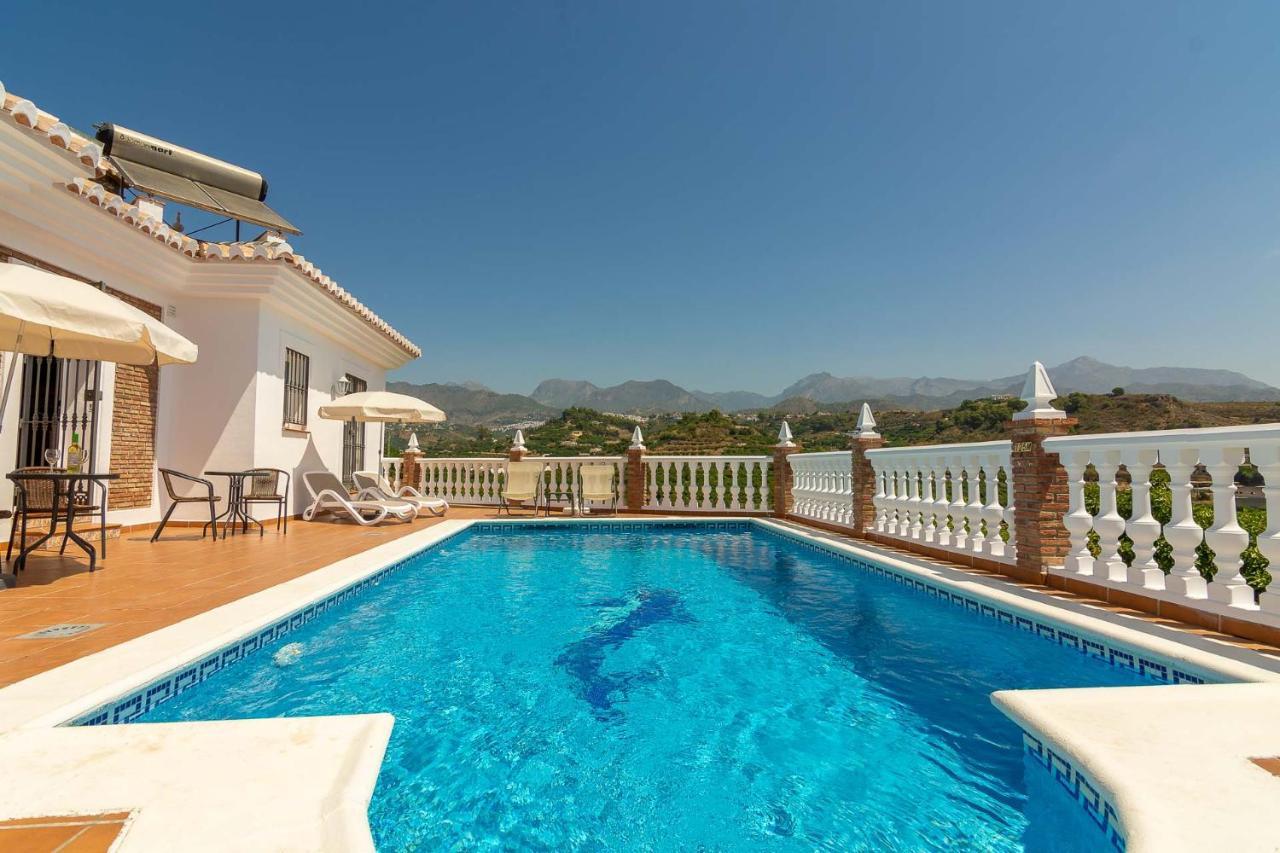Villa Andalucia: Cerca De Todo, Intimidad Y Espacio Nerja Εξωτερικό φωτογραφία