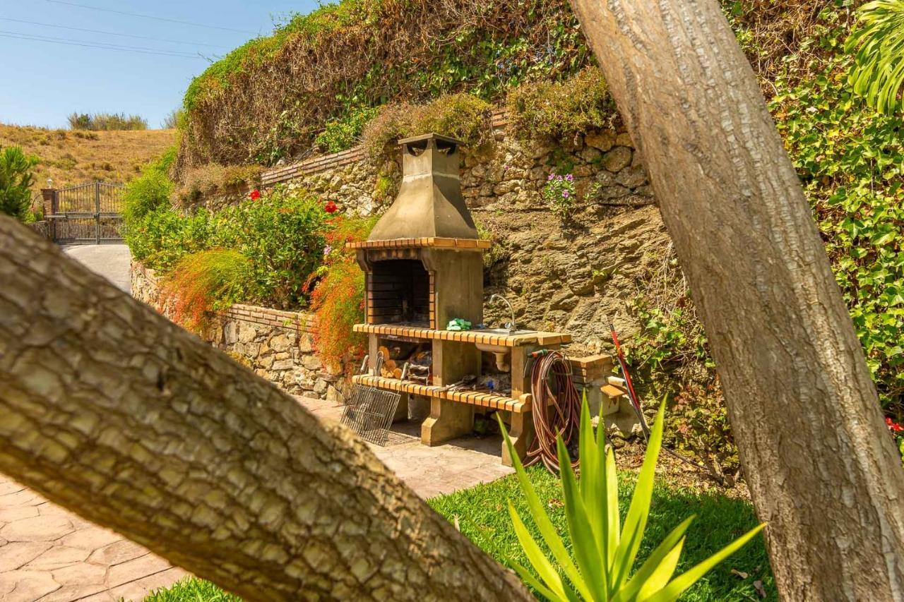 Villa Andalucia: Cerca De Todo, Intimidad Y Espacio Nerja Εξωτερικό φωτογραφία