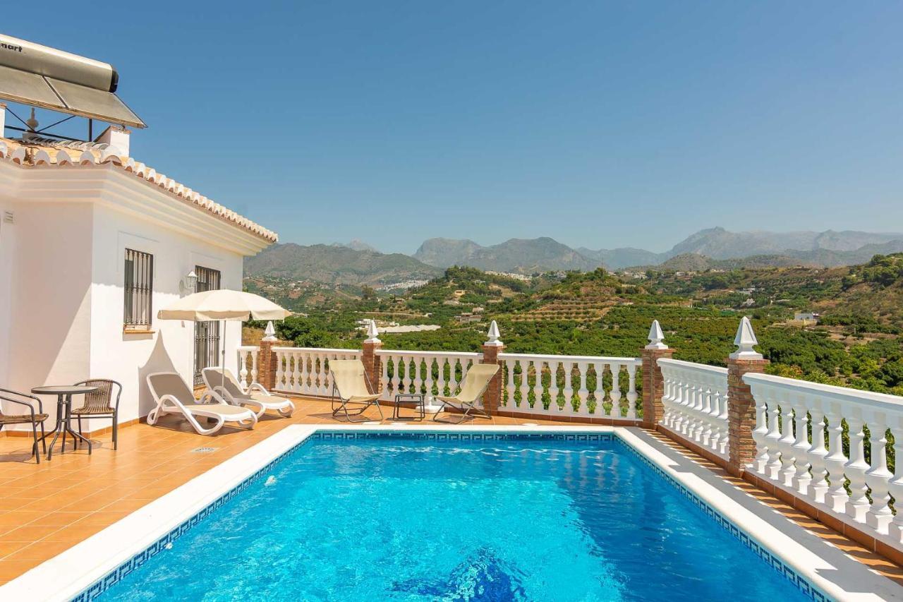 Villa Andalucia: Cerca De Todo, Intimidad Y Espacio Nerja Εξωτερικό φωτογραφία